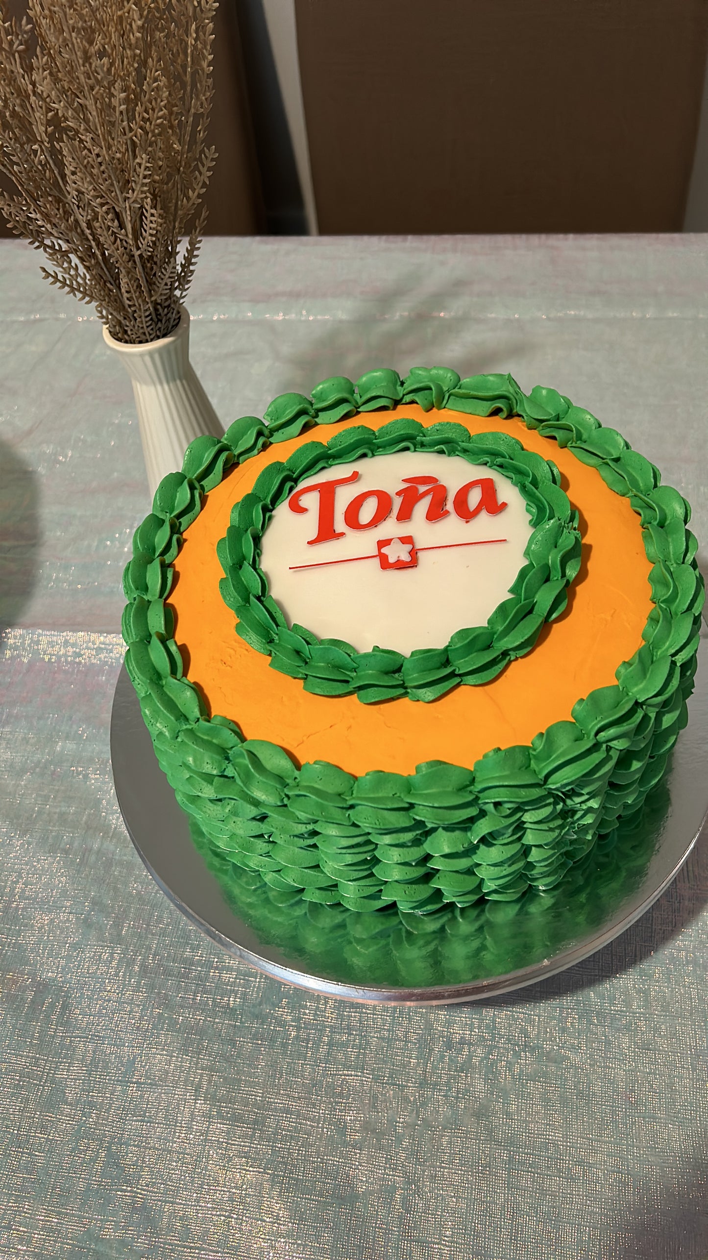 Tona cake