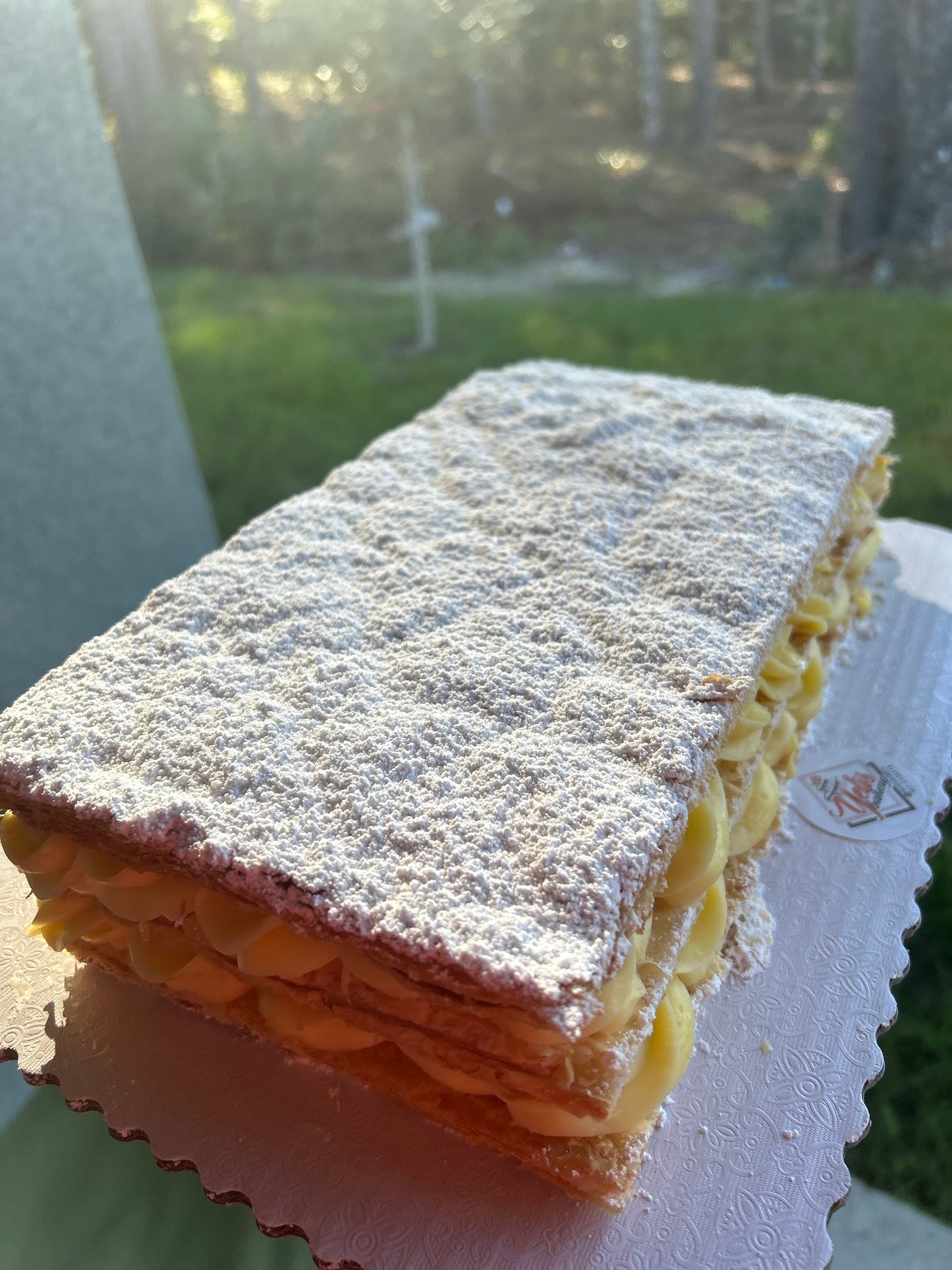Medium milhoja cake