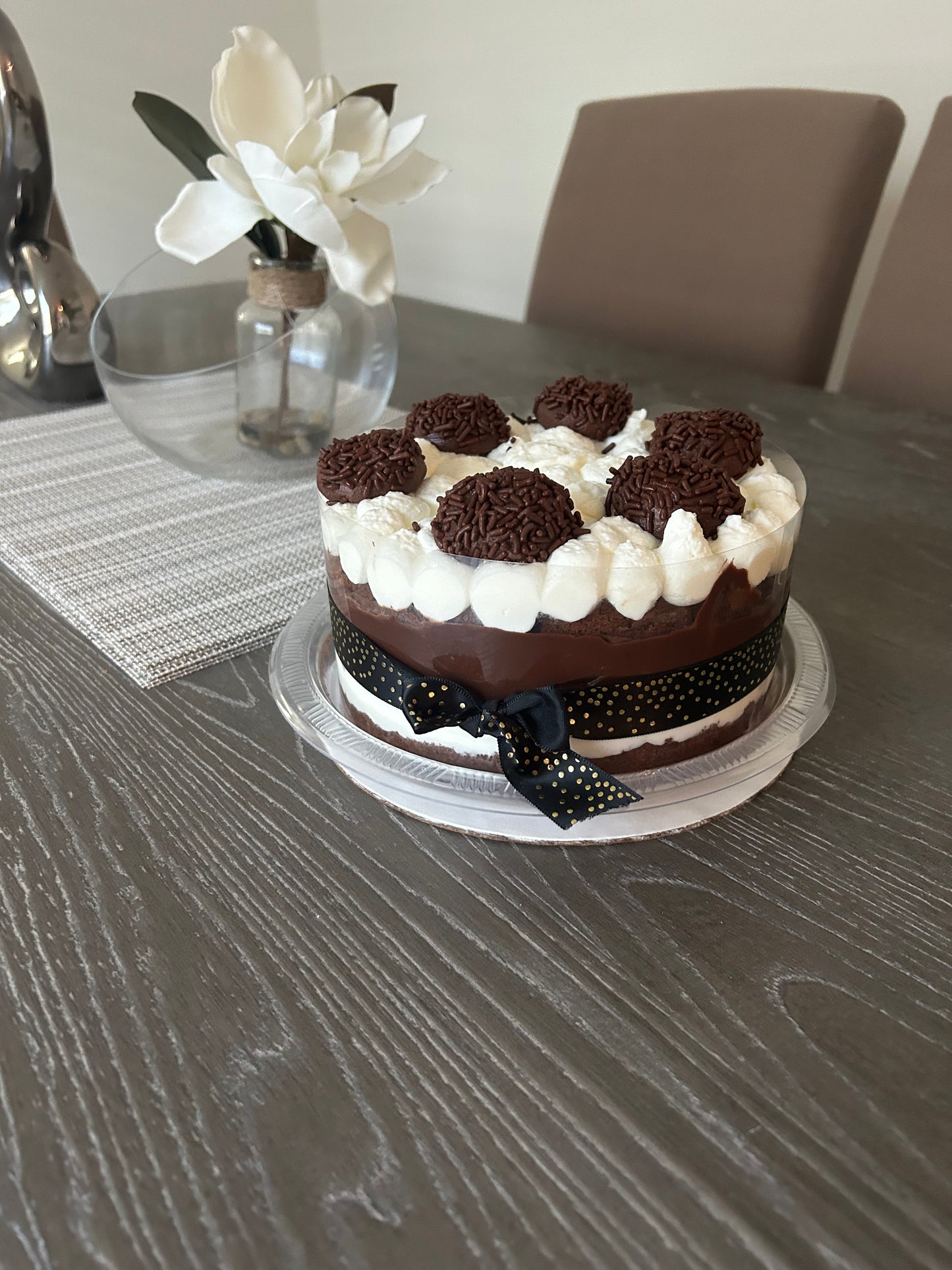Fresier chocolate cake