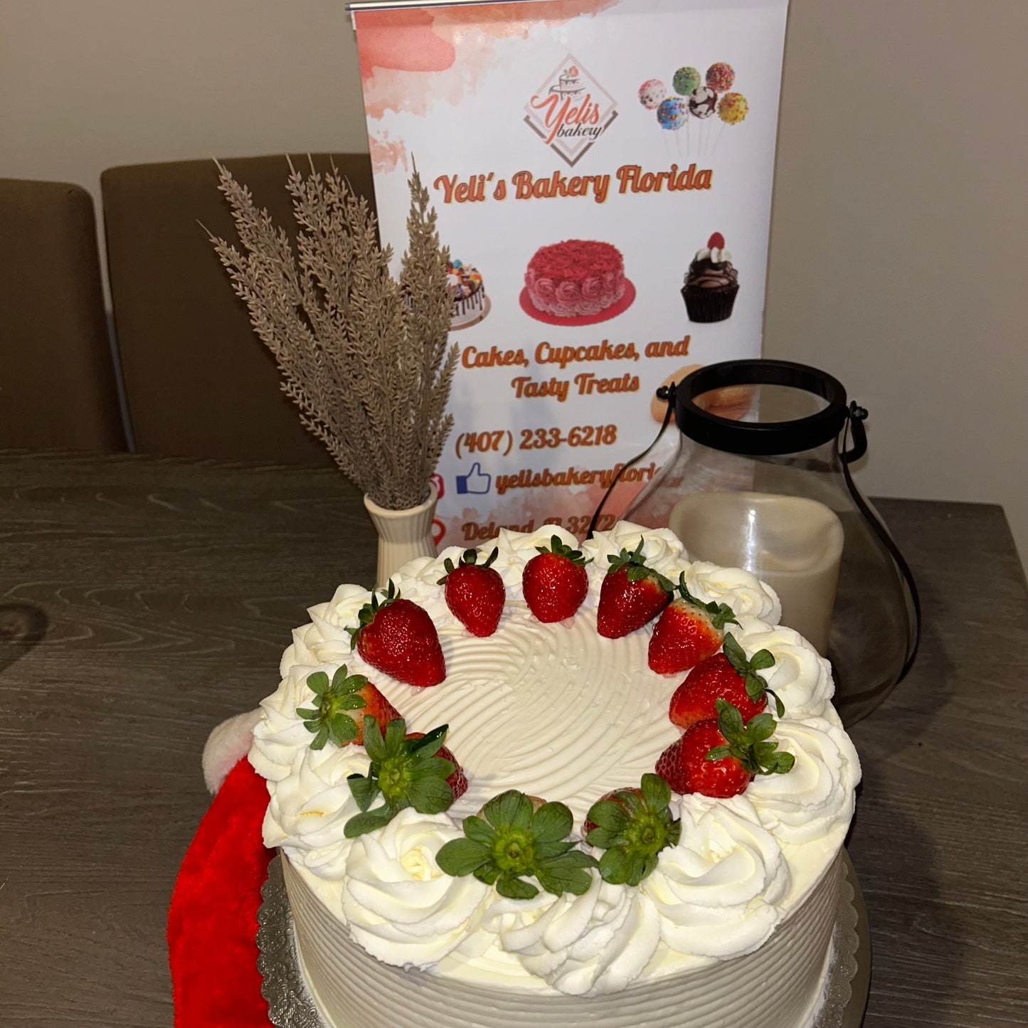 Strawberries cake