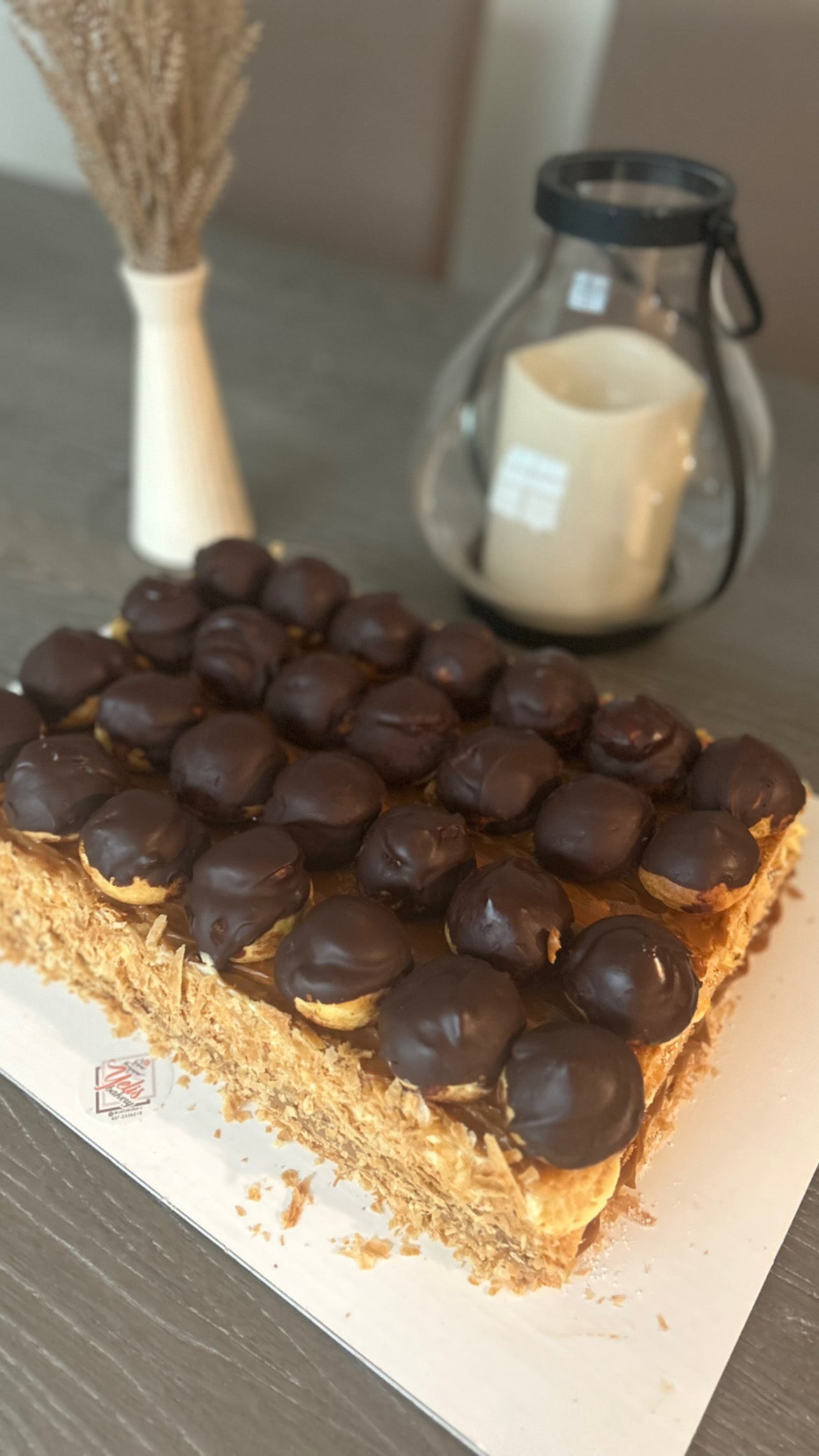 Profiteroles milhoja cake