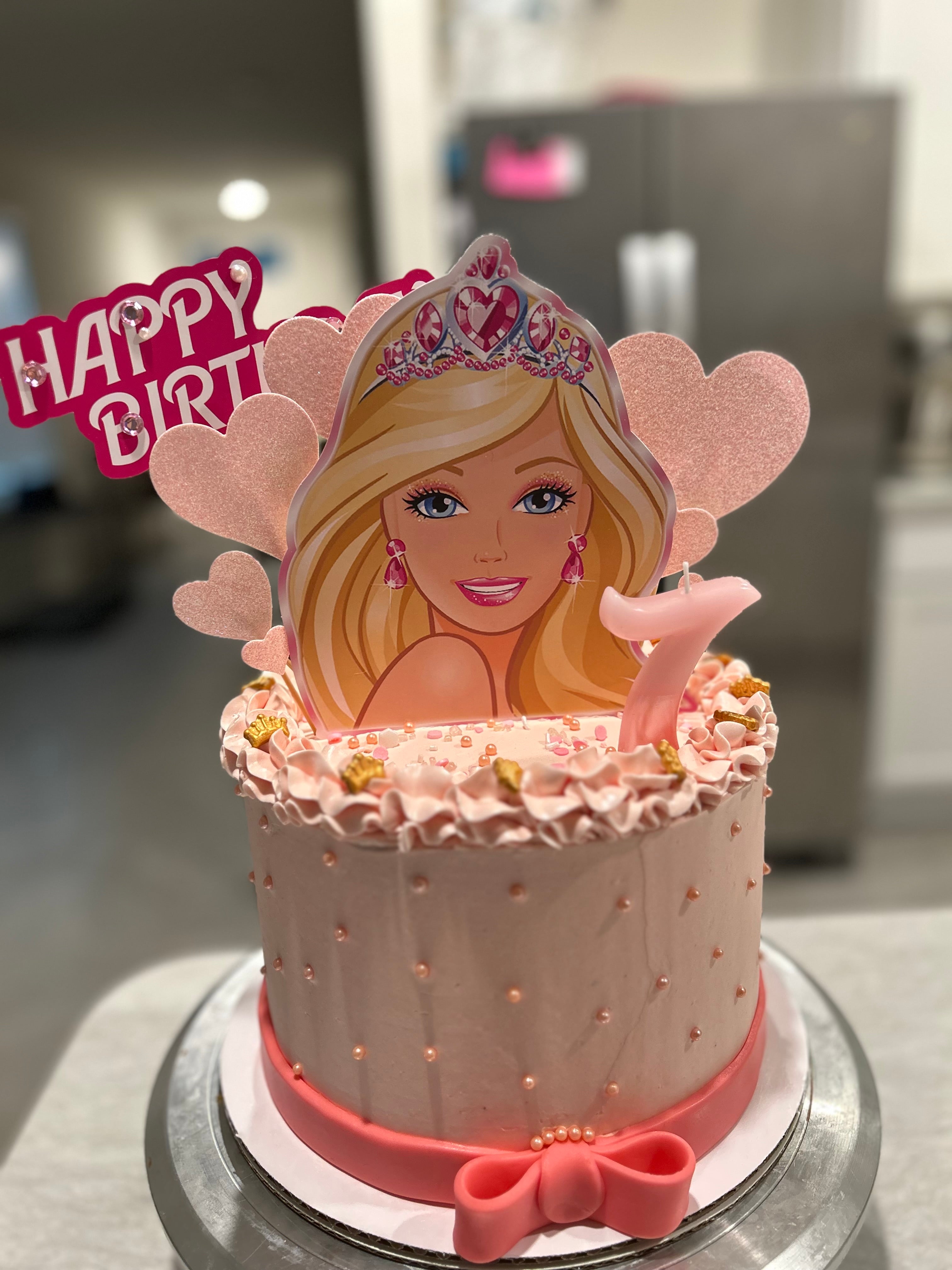 En Crema Pastel Decorado De Barbie Pastel De Barbie – Yelis Bakery