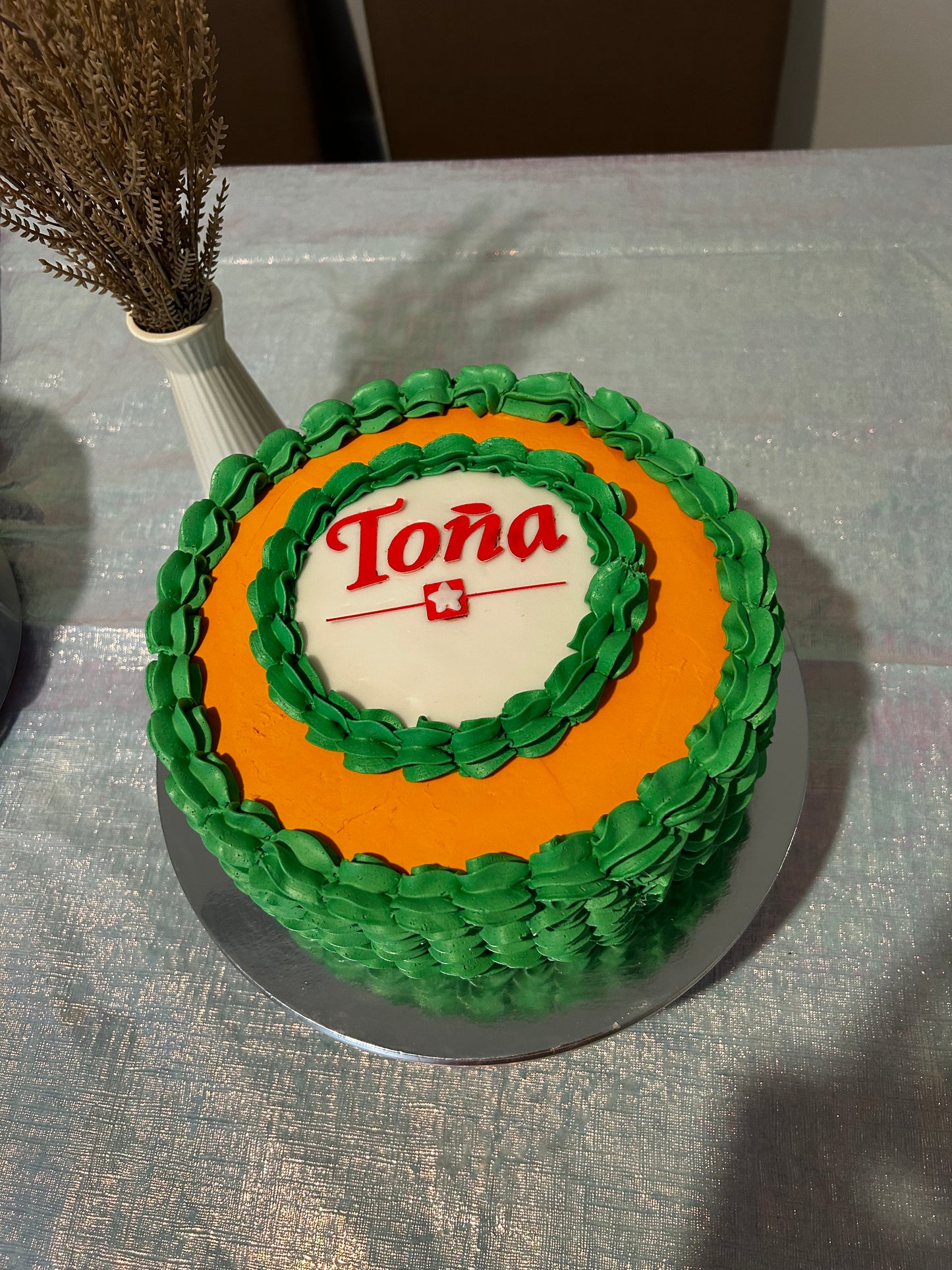 Tona cake